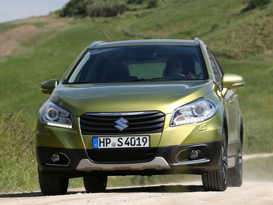  Suzuki SX4 S-Cross 2013 года  (фото 15 из 30)